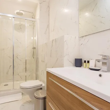 Cmg Rivoli/ Notre-dame I * Parijs