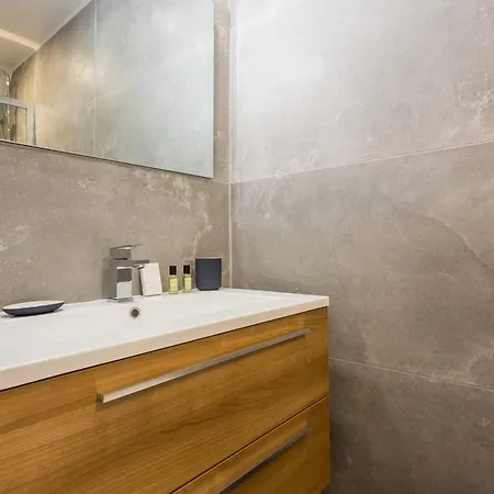 Cmg Rivoli/ Notre-dame I