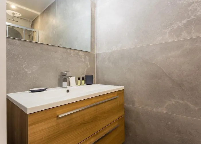 Cmg Rivoli/ Notre-dame I